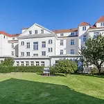 Haus Am Park 25 *