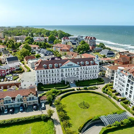 Haus Am Park 25 アパート Ostseebad Kühlungsborn